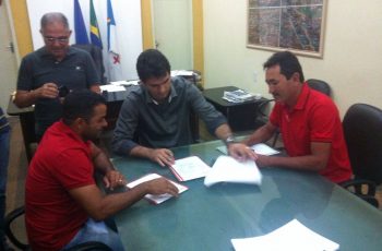 Marcelo Gouveia assinou decreto que visa à implantação do “Programa Regularizando Seu Lar”