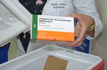 Paudalho recebe primeiro lote com 323 doses da vacina contra a covid-19
