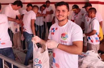 <strong>Prefeitura do Paudalho entrega 16 toneladas de peixe para famílias do município</strong>
